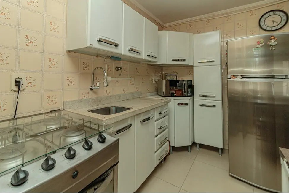 Apartamento com 1 quarto à venda, 46m2 em Passo da Areia, Porto Alegre - RS - imagem 6 Foto 6 de Apartamento com 1 quarto à venda, 46m2 em Passo da Areia, Porto Alegre - RS
