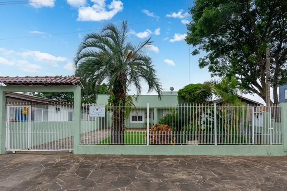 Foto 1 de Casa com 3 quartos à venda, 228m2 em Niterói, Canoas - RS