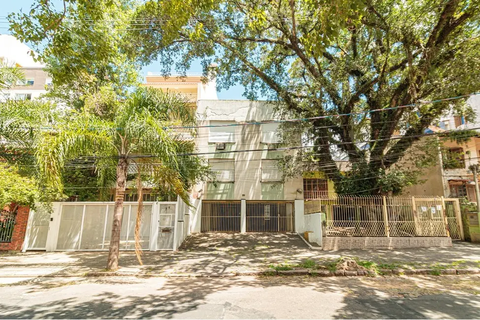 Apartamento com 2 quartos à venda, 68m2 em Higienópolis, Porto Alegre - RS - imagem 3 Foto 3 de Apartamento com 2 quartos à venda, 68m2 em Higienópolis, Porto Alegre - RS