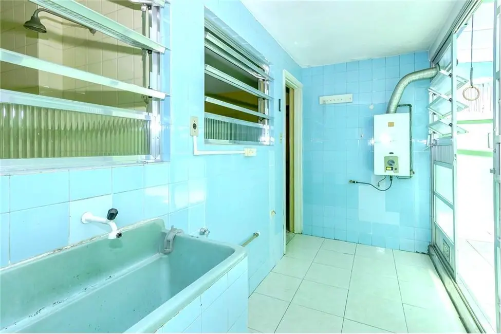 Apartamento com 4 quartos à venda, 147m2 em Independência, Porto Alegre - RS - imagem 7 Foto 7 de Apartamento com 4 quartos à venda, 147m2 em Independência, Porto Alegre - RS