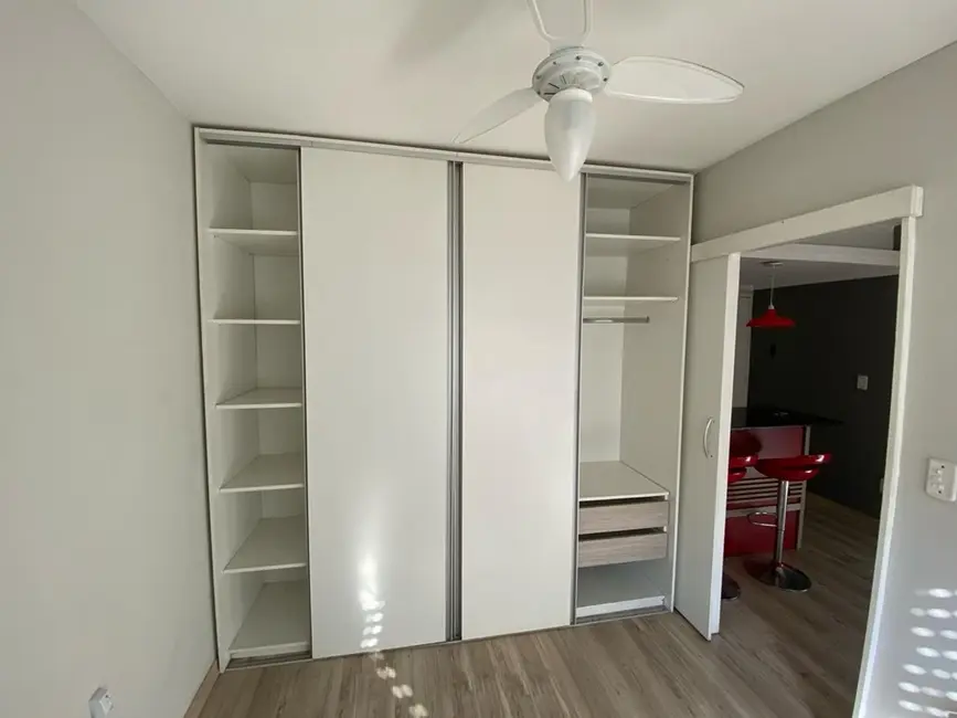 Foto 5 de Apartamento com 1 quarto à venda, 35m2 em Jardim Leopoldina, Porto Alegre - RS