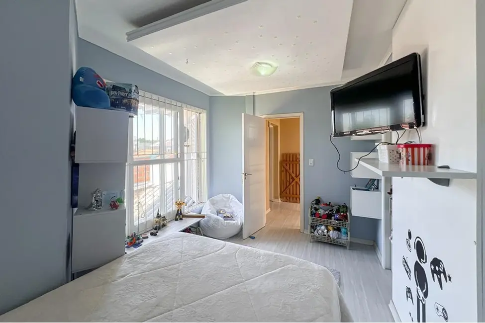 Casa com 3 quartos à venda, 168m2 em São José, Canoas - RS - imagem 9 Foto 9 de Casa com 3 quartos à venda, 168m2 em São José, Canoas - RS