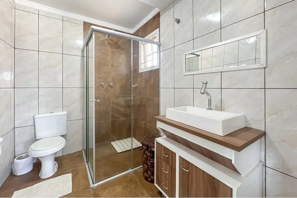 Casa com 3 quartos à venda, 168m2 em São José, Canoas - RS - imagem 4 Foto 4 de Casa com 3 quartos à venda, 168m2 em São José, Canoas - RS