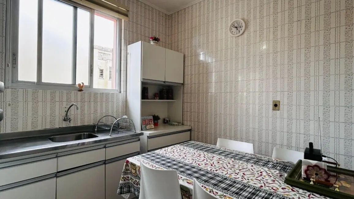 Apartamento com 2 quartos à venda, 76m2 em Centro Histórico, Porto Alegre - RS - imagem 7 Foto 7 de Apartamento com 2 quartos à venda, 76m2 em Centro Histórico, Porto Alegre - RS