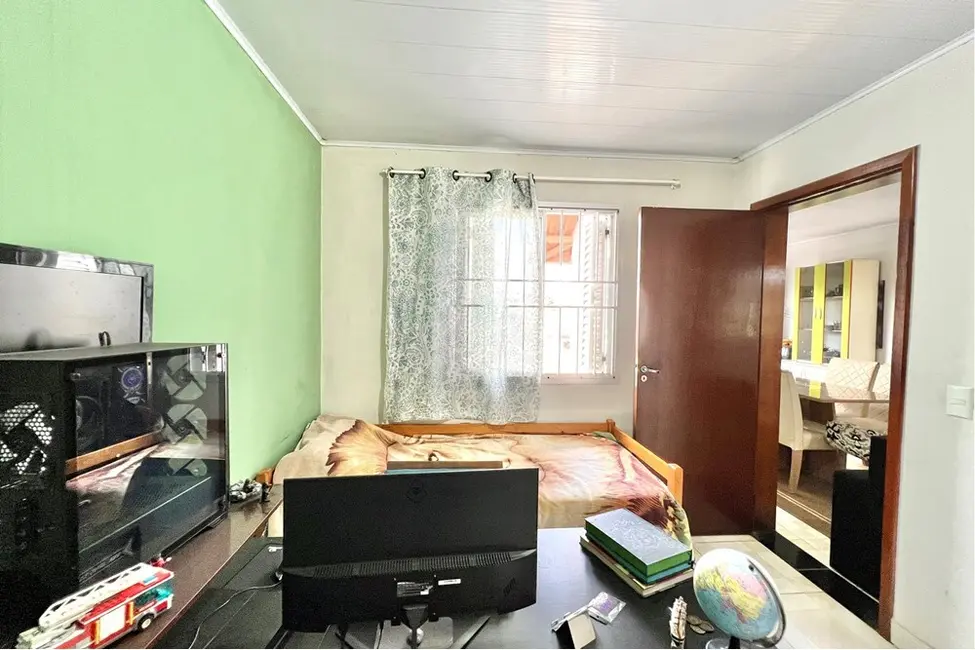 Casa com 4 quartos à venda, 227m2 em Estância Velha, Canoas - RS - imagem 5 Foto 5 de Casa com 4 quartos à venda, 227m2 em Estância Velha, Canoas - RS