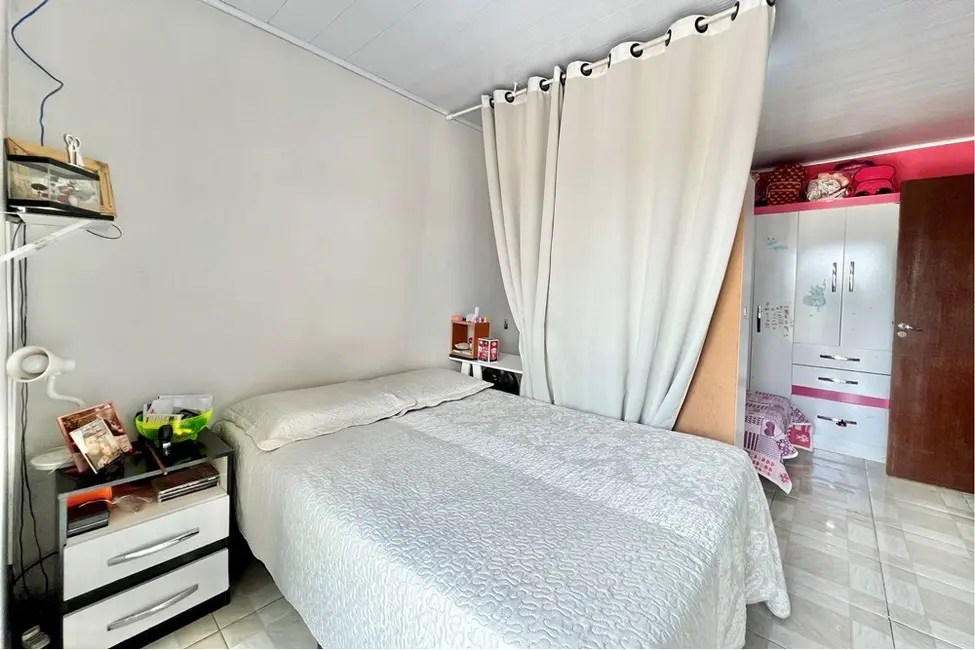 Casa com 4 quartos à venda, 227m2 em Estância Velha, Canoas - RS - imagem 9 Foto 9 de Casa com 4 quartos à venda, 227m2 em Estância Velha, Canoas - RS