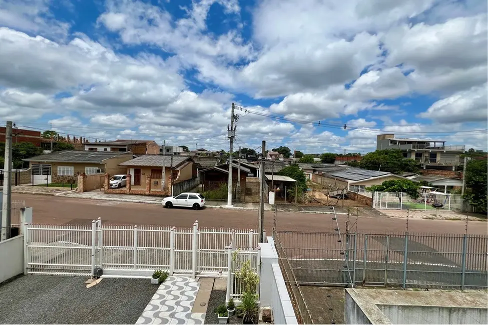 Casa com 4 quartos à venda, 227m2 em Estância Velha, Canoas - RS - imagem 7 Foto 7 de Casa com 4 quartos à venda, 227m2 em Estância Velha, Canoas - RS