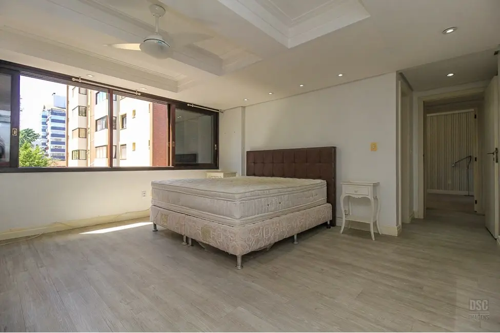 Foto 2 de Apartamento com 3 quartos à venda, 137m2 em Petrópolis, Porto Alegre - RS