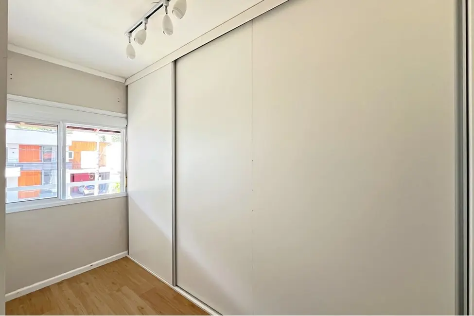 Foto 7 de Casa com 4 quartos à venda, 197m2 em Hípica, Porto Alegre - RS