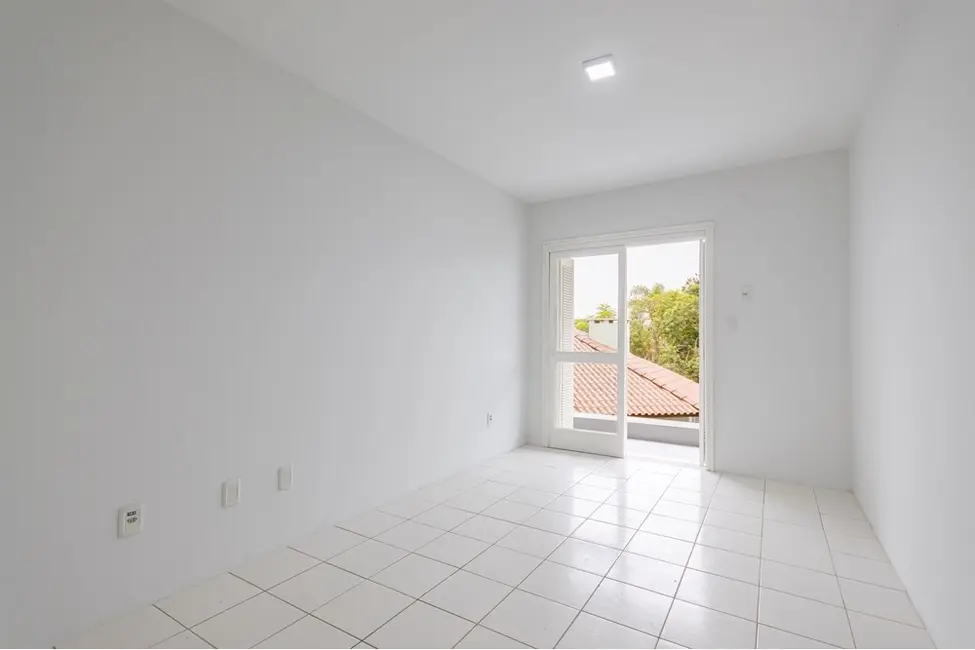 Casa com 4 quartos à venda, 378m2 em Centro, Canoas - RS - imagem 7 Foto 7 de Casa com 4 quartos à venda, 378m2 em Centro, Canoas - RS