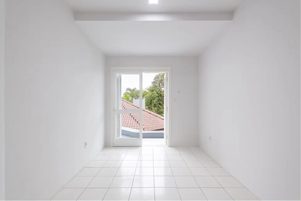 Casa com 4 quartos à venda, 378m2 em Centro, Canoas - RS - imagem 8 Foto 8 de Casa com 4 quartos à venda, 378m2 em Centro, Canoas - RS
