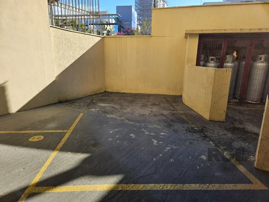 Foto 6 de Apartamento com 2 quartos à venda, 70m2 em Auxiliadora, Porto Alegre - RS