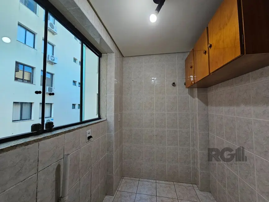Foto 7 de Apartamento com 2 quartos à venda, 70m2 em Auxiliadora, Porto Alegre - RS