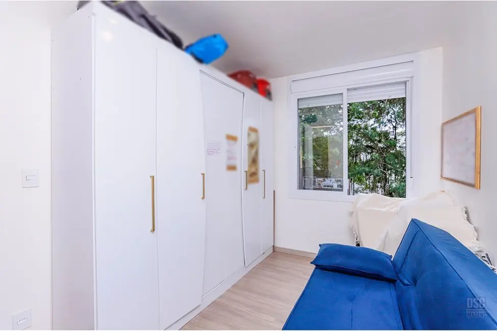 Foto 2 de Apartamento com 2 quartos à venda, 46m2 em Cavalhada, Porto Alegre - RS