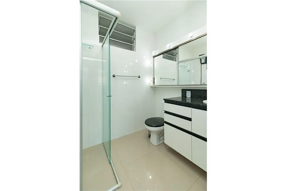 Apartamento com 2 quartos à venda, 68m2 em Centro Histórico, Porto Alegre - RS - imagem 6 Foto 6 de Apartamento com 2 quartos à venda, 68m2 em Centro Histórico, Porto Alegre - RS