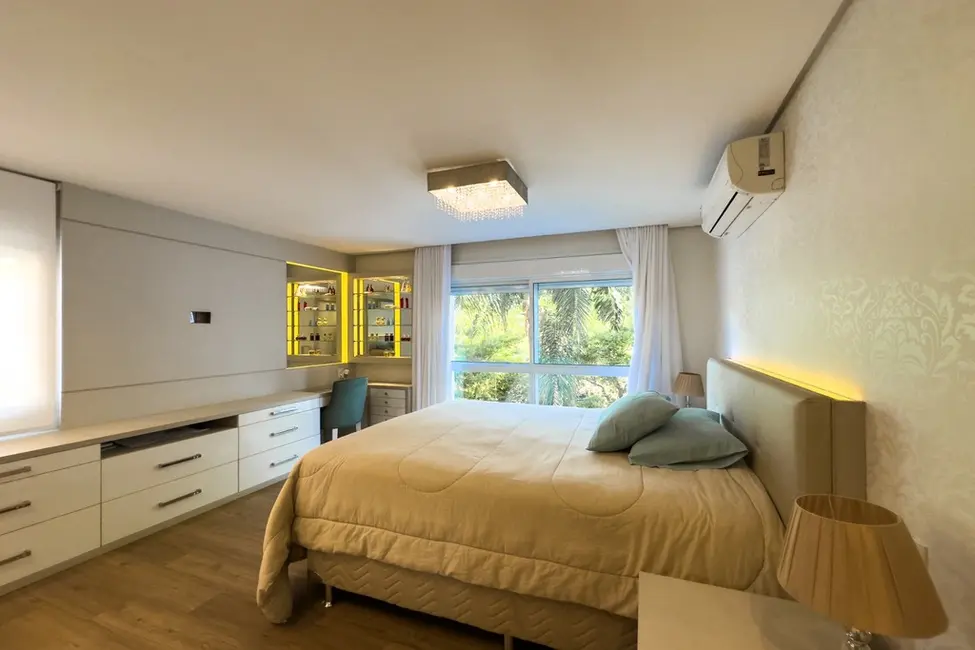 Foto 5 de Apartamento com 3 quartos à venda, 258m2 em Petrópolis, Porto Alegre - RS
