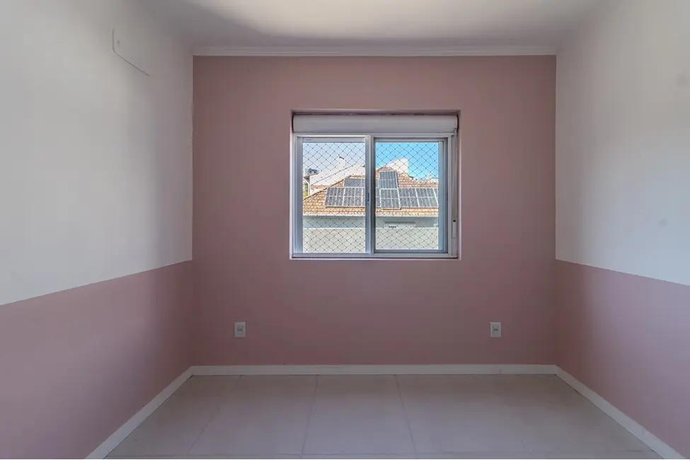 Foto 2 de Apartamento com 2 quartos à venda, 65m2 em Jardim São Pedro, Porto Alegre - RS