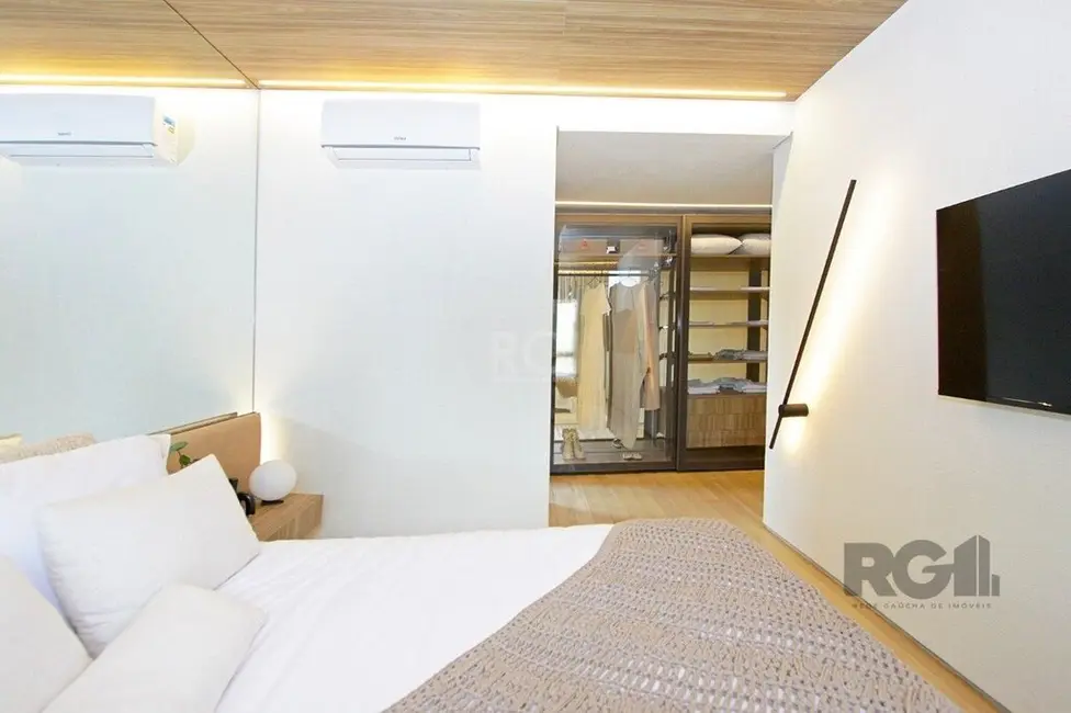 Apartamento com 3 quartos à venda, 151m2 em Menino Deus, Porto Alegre - RS - imagem 9 Foto 9 de Apartamento com 3 quartos à venda, 151m2 em Menino Deus, Porto Alegre - RS