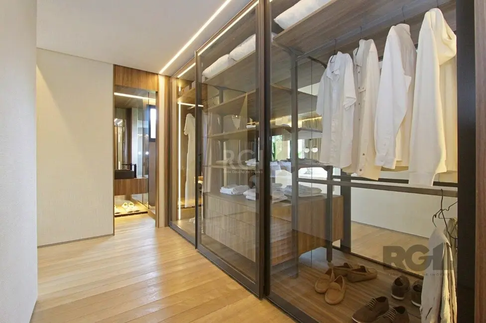 Apartamento com 3 quartos à venda, 151m2 em Menino Deus, Porto Alegre - RS - imagem 7 Foto 7 de Apartamento com 3 quartos à venda, 151m2 em Menino Deus, Porto Alegre - RS