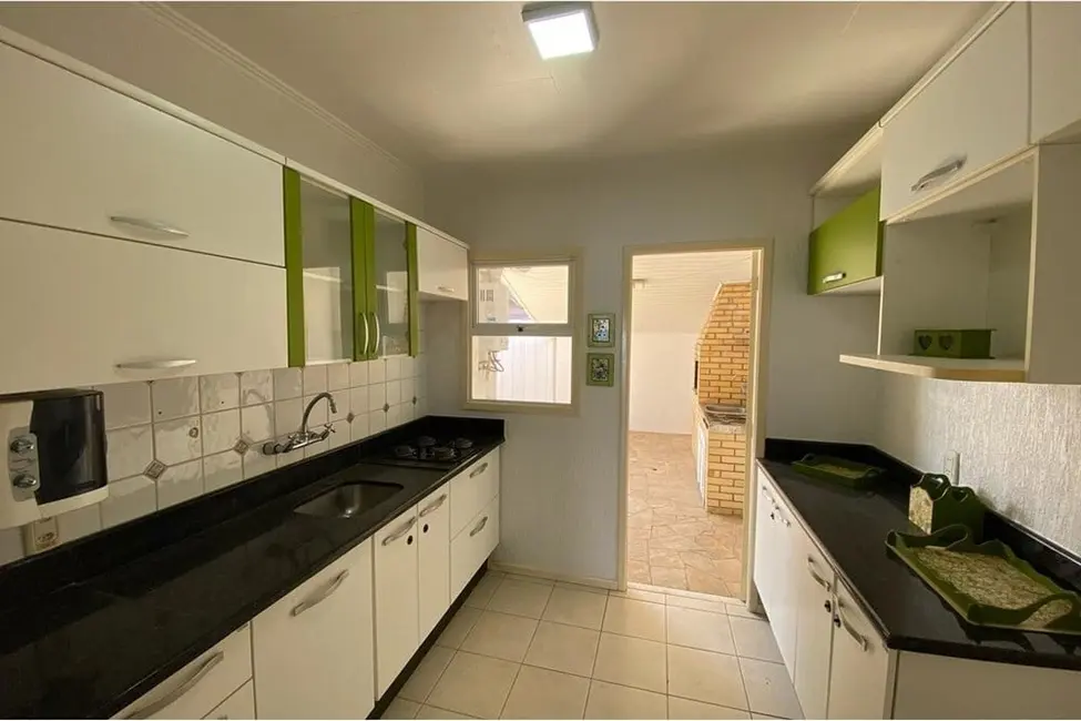 Casa com 3 quartos à venda, 72m2 em Estância Velha, Canoas - RS - imagem 1 Foto 1 de Casa com 3 quartos à venda, 72m2 em Estância Velha, Canoas - RS