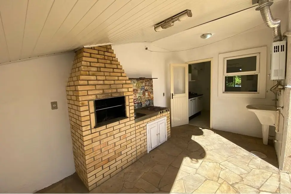 Casa com 3 quartos à venda, 72m2 em Estância Velha, Canoas - RS - imagem 4 Foto 4 de Casa com 3 quartos à venda, 72m2 em Estância Velha, Canoas - RS