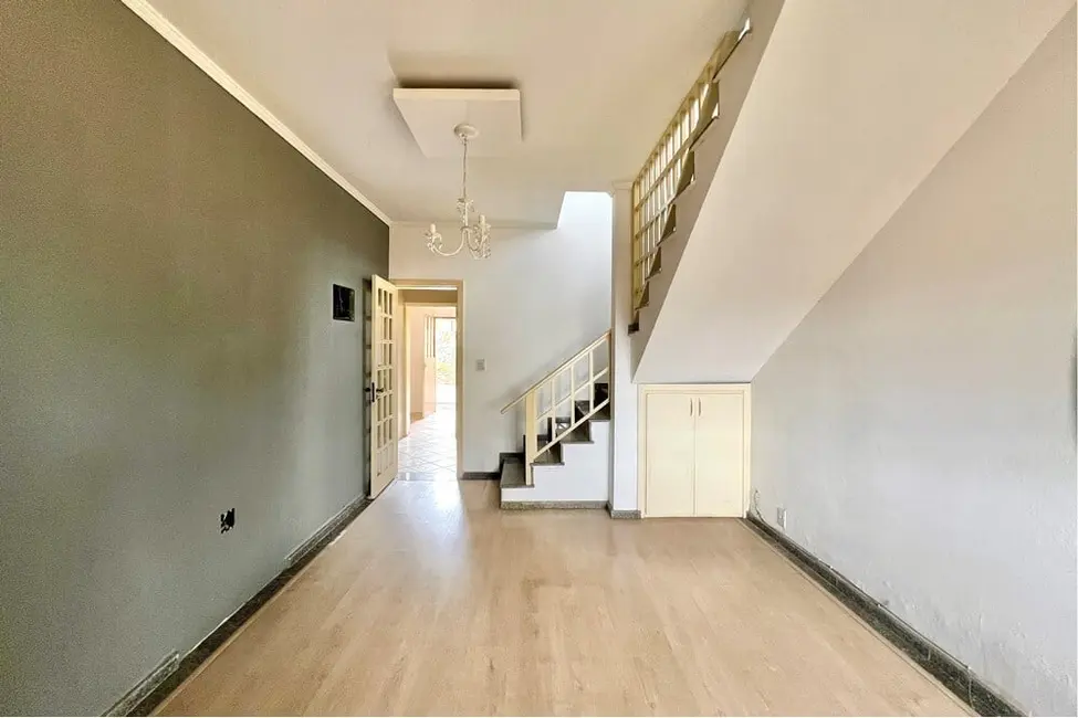 Foto 1 de Casa com 2 quartos à venda, 200m2 em Nossa Senhora das Graças, Canoas - RS