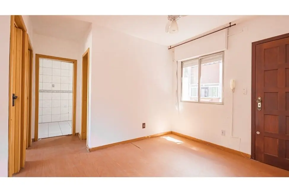 Foto 1 de Apartamento com 2 quartos à venda, 46m2 em Rubem Berta, Porto Alegre - RS