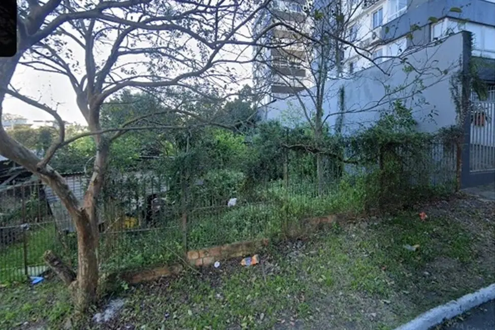 Terreno / Lote à venda, 687m2 em Nossa Senhora das Graças, Canoas - RS - imagem 2 Foto 2 de Terreno / Lote à venda, 687m2 em Nossa Senhora das Graças, Canoas - RS