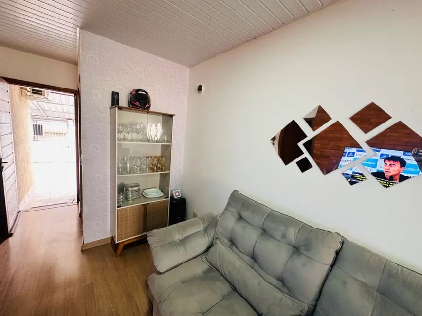 Casa com 2 quartos à venda, 48m2 em Restinga, Porto Alegre - RS - imagem 4 Foto 4 de Casa com 2 quartos à venda, 48m2 em Restinga, Porto Alegre - RS