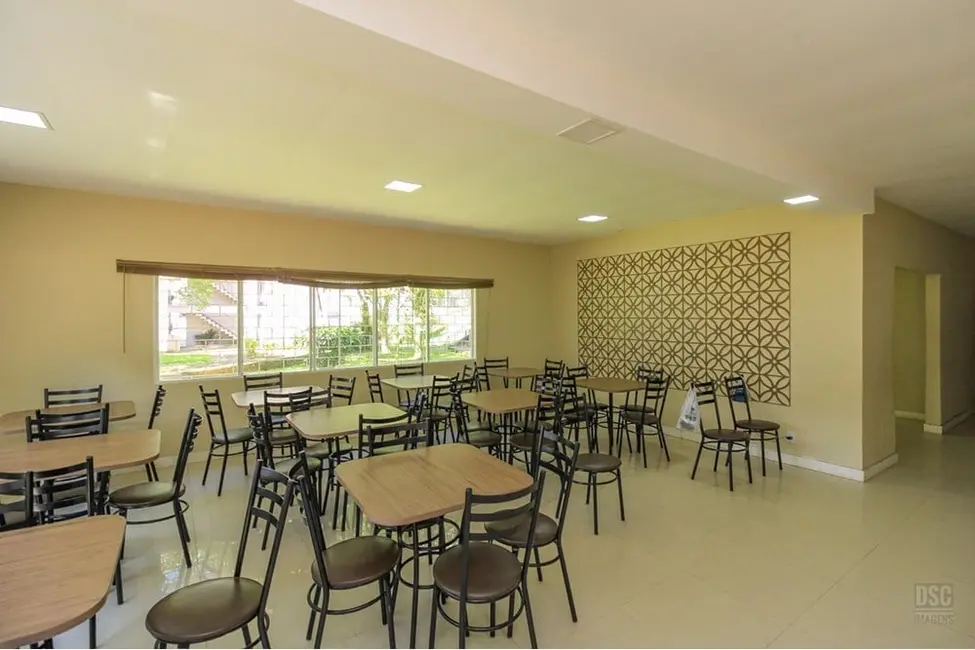 Apartamento com 3 quartos à venda, 77m2 em Teresópolis, Porto Alegre - RS - imagem 8 Foto 8 de Apartamento com 3 quartos à venda, 77m2 em Teresópolis, Porto Alegre - RS