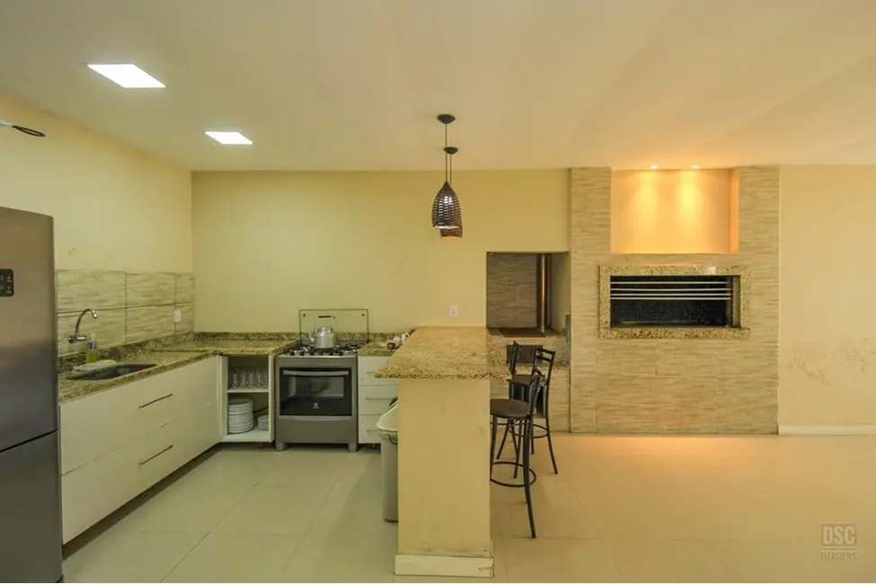 Apartamento com 3 quartos à venda, 77m2 em Teresópolis, Porto Alegre - RS - imagem 7 Foto 7 de Apartamento com 3 quartos à venda, 77m2 em Teresópolis, Porto Alegre - RS