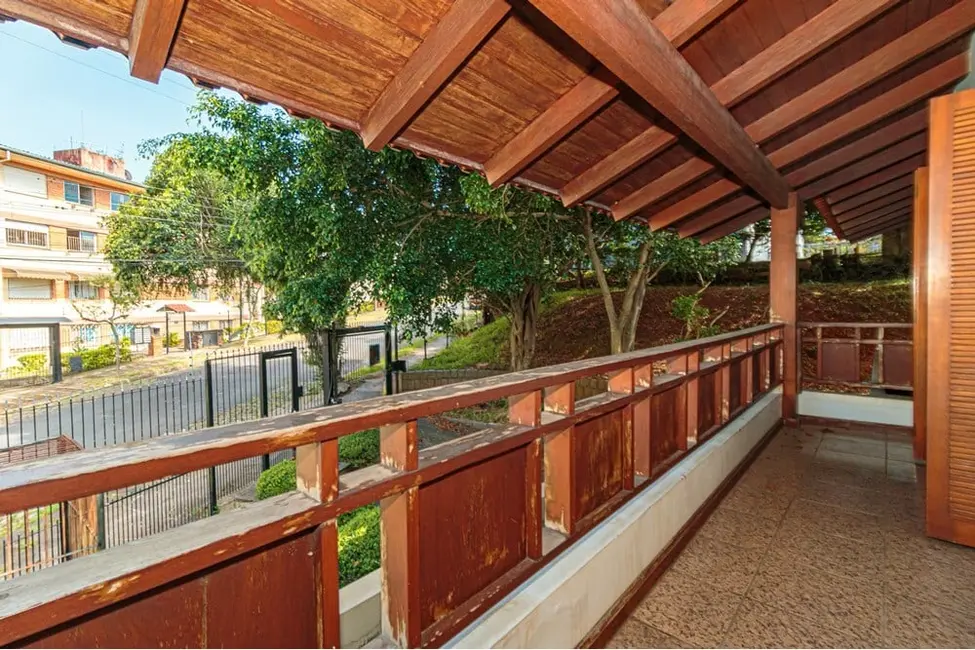 Foto 1 de Casa com 3 quartos à venda, 380m2 em Rubem Berta, Porto Alegre - RS