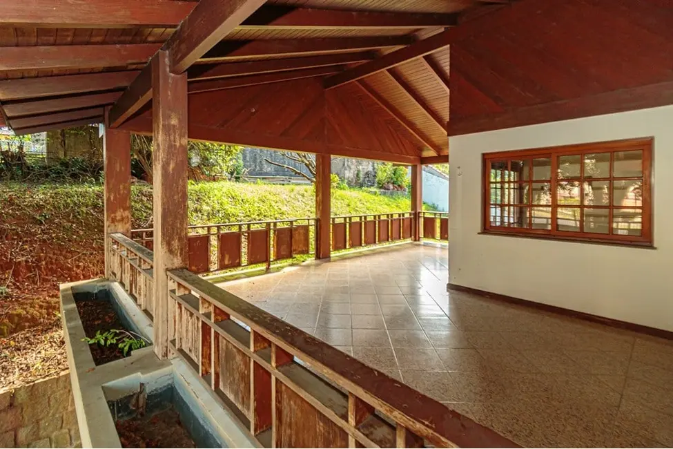 Casa com 3 quartos à venda, 380m2 em Rubem Berta, Porto Alegre - RS - imagem 8 Foto 8 de Casa com 3 quartos à venda, 380m2 em Rubem Berta, Porto Alegre - RS