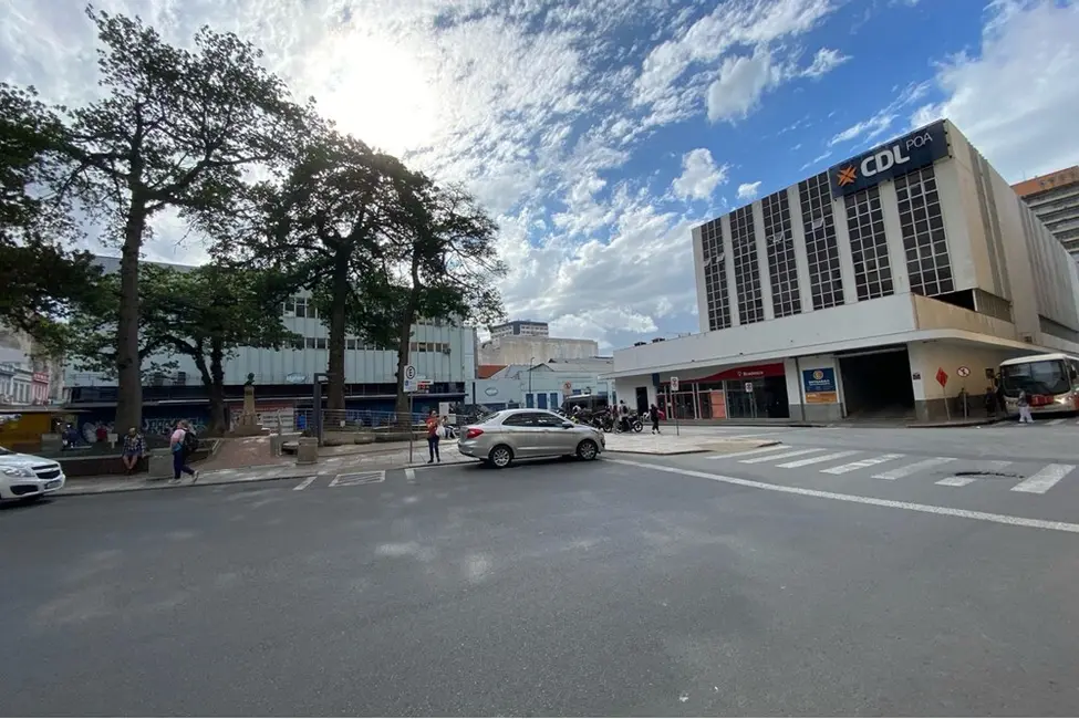 Sala Comercial à venda, 40m2 em Centro Histórico, Porto Alegre - RS - imagem 5 Foto 5 de Sala Comercial à venda, 40m2 em Centro Histórico, Porto Alegre - RS