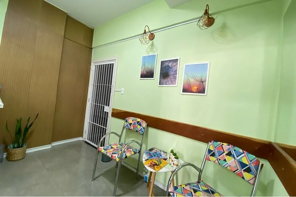 Foto 2 de Sala Comercial à venda, 40m2 em Centro Histórico, Porto Alegre - RS
