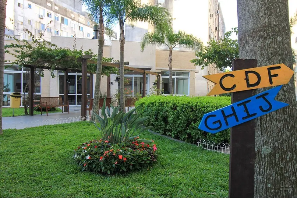 Foto 4 de Apartamento com 2 quartos à venda, 46m2 em Ipanema, Porto Alegre - RS