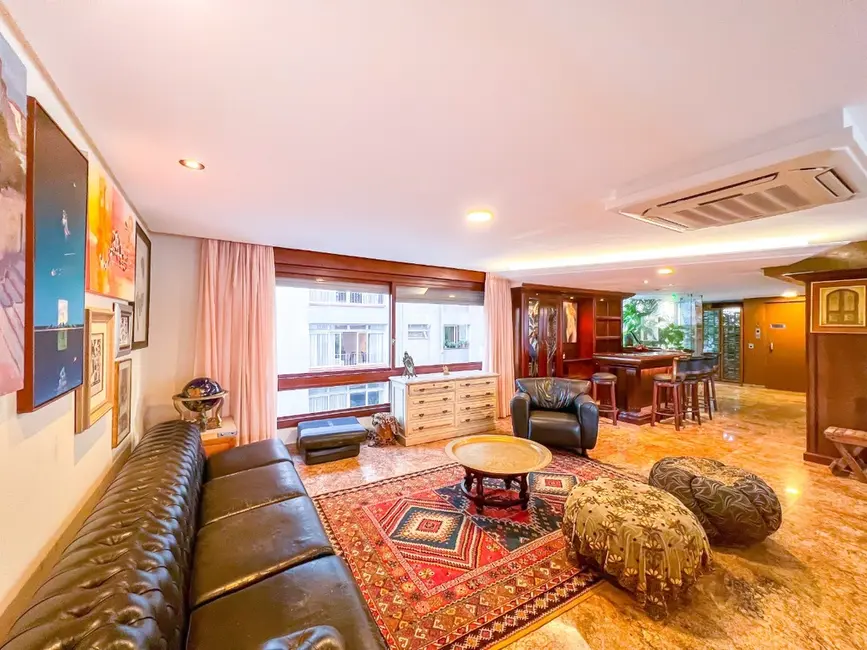Apartamento com 3 quartos à venda, 240m2 em Moinhos de Vento, Porto Alegre - RS - imagem 1 Foto 1 de Apartamento com 3 quartos à venda, 240m2 em Moinhos de Vento, Porto Alegre - RS