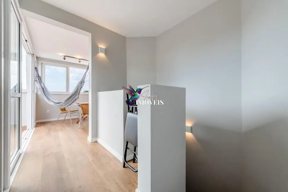 Foto 2 de Casa de Condomínio com 3 quartos à venda, 143m2 em Chácara das Pedras, Porto Alegre - RS