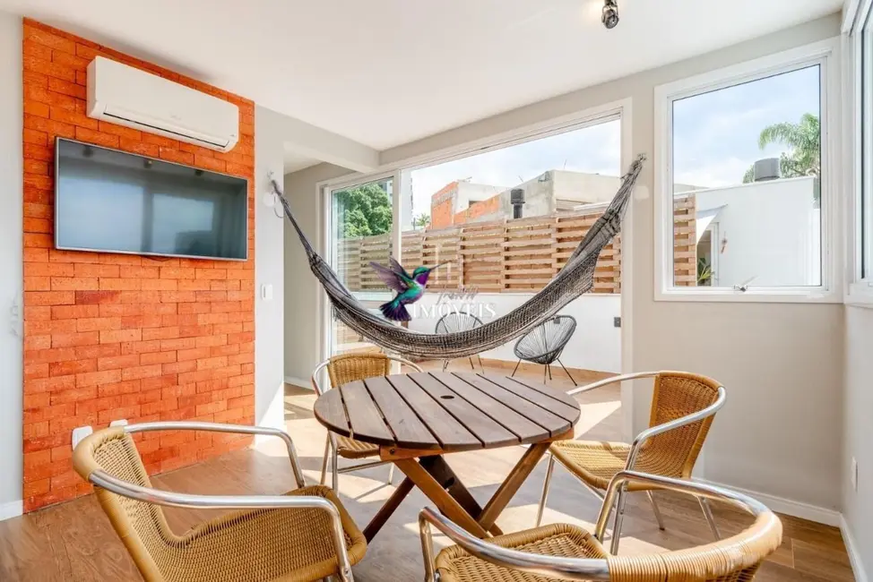 Foto 9 de Casa de Condomínio com 3 quartos à venda, 143m2 em Chácara das Pedras, Porto Alegre - RS