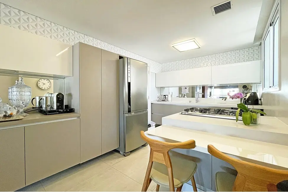 Foto 9 de Apartamento com 3 quartos à venda, 163m2 em Jardim do Salso, Porto Alegre - RS