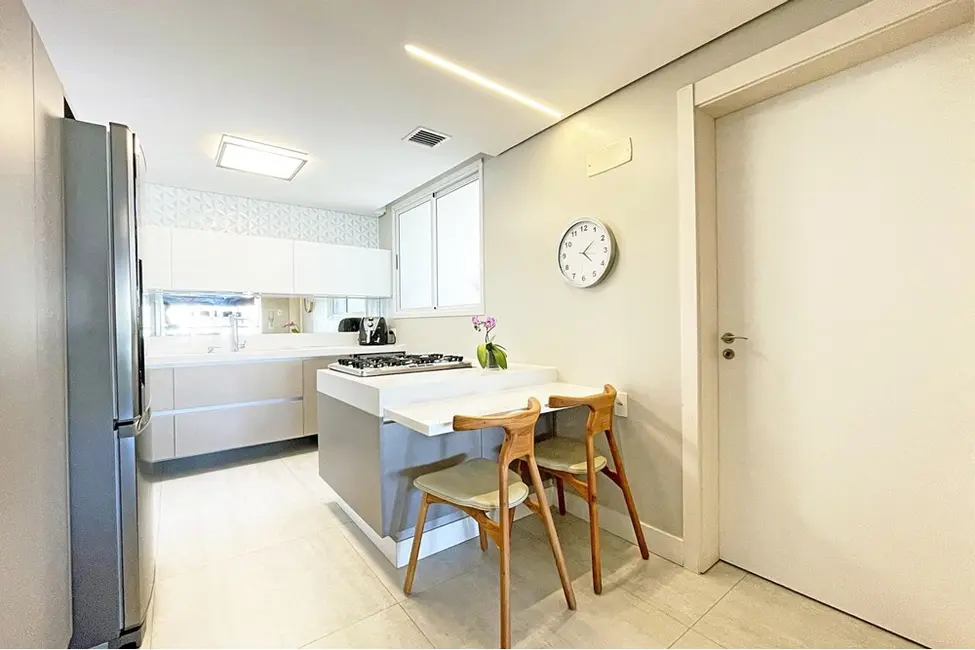 Foto 6 de Apartamento com 3 quartos à venda, 163m2 em Jardim do Salso, Porto Alegre - RS