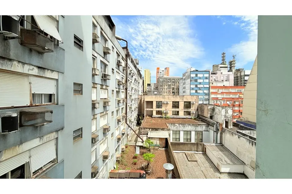 Apartamento com 2 quartos à venda, 49m2 em Centro Histórico, Porto Alegre - RS - imagem 7 Foto 7 de Apartamento com 2 quartos à venda, 49m2 em Centro Histórico, Porto Alegre - RS
