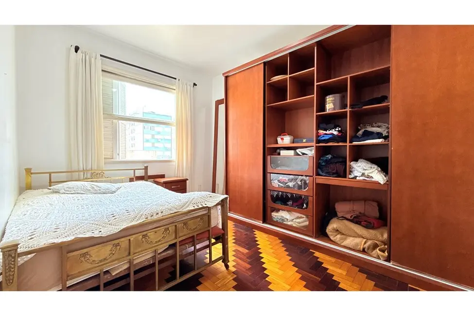 Apartamento com 2 quartos à venda, 49m2 em Centro Histórico, Porto Alegre - RS - imagem 4 Foto 4 de Apartamento com 2 quartos à venda, 49m2 em Centro Histórico, Porto Alegre - RS