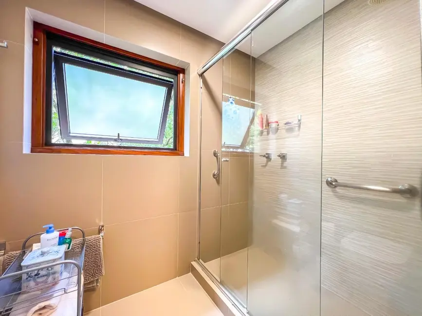 Apartamento com 3 quartos à venda, 195m2 em Auxiliadora, Porto Alegre - RS - imagem 9 Foto 9 de Apartamento com 3 quartos à venda, 195m2 em Auxiliadora, Porto Alegre - RS