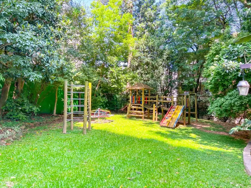 Apartamento com 3 quartos à venda, 195m2 em Auxiliadora, Porto Alegre - RS - imagem 6 Foto 6 de Apartamento com 3 quartos à venda, 195m2 em Auxiliadora, Porto Alegre - RS
