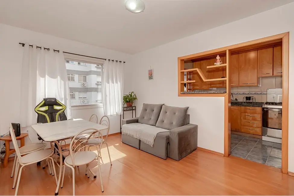 Apartamento com 2 quartos à venda, 59m2 em Passo da Areia, Porto Alegre - RS - imagem 3 Foto 3 de Apartamento com 2 quartos à venda, 59m2 em Passo da Areia, Porto Alegre - RS