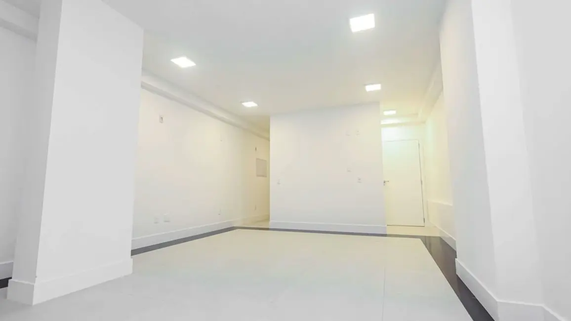 Foto 6 de Loja à venda, 170m2 em Centro, Balneario Camboriu - SC