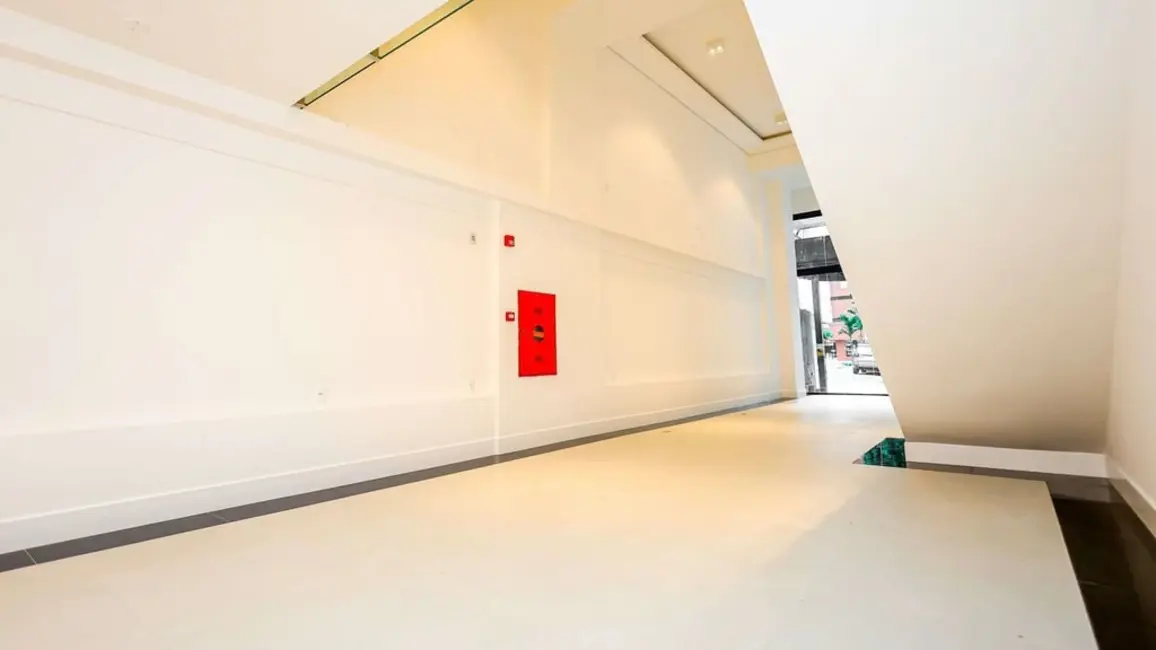 Foto 4 de Loja à venda, 170m2 em Centro, Balneario Camboriu - SC