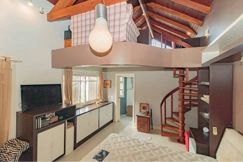 Casa com 4 quartos à venda, 410m2 em Chácara das Pedras, Porto Alegre - RS - imagem 9 Foto 9 de Casa com 4 quartos à venda, 410m2 em Chácara das Pedras, Porto Alegre - RS