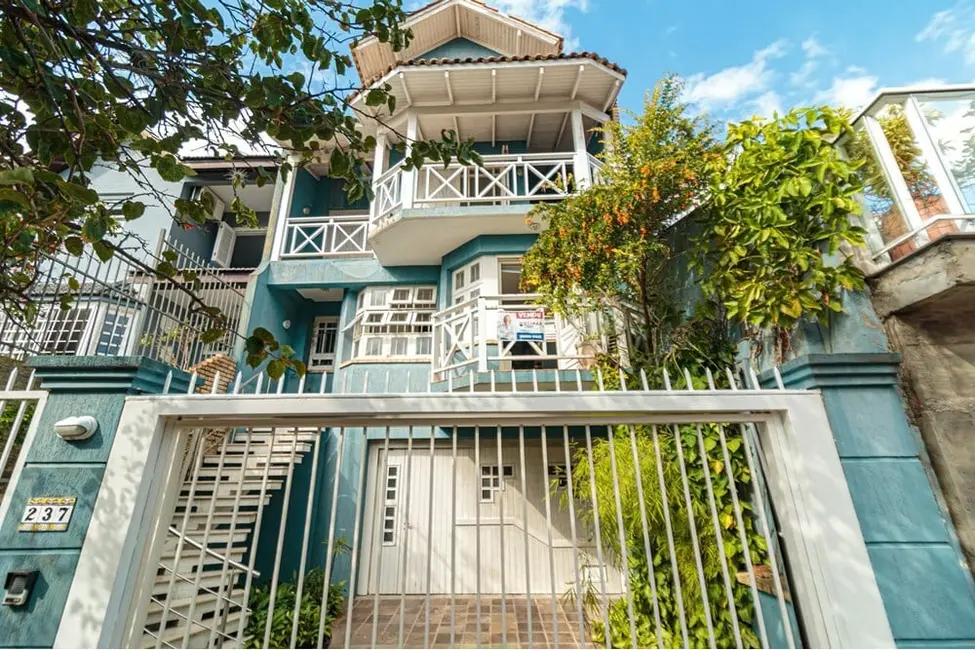 Foto 1 de Casa com 4 quartos à venda, 410m2 em Chácara das Pedras, Porto Alegre - RS